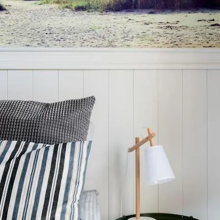 With Sunny Balcony Appartement