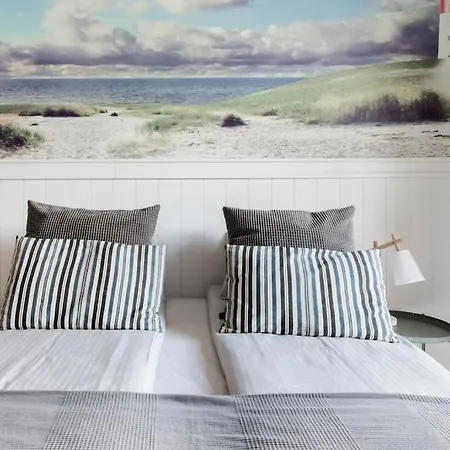 With Sunny Balcony Lägenhet *